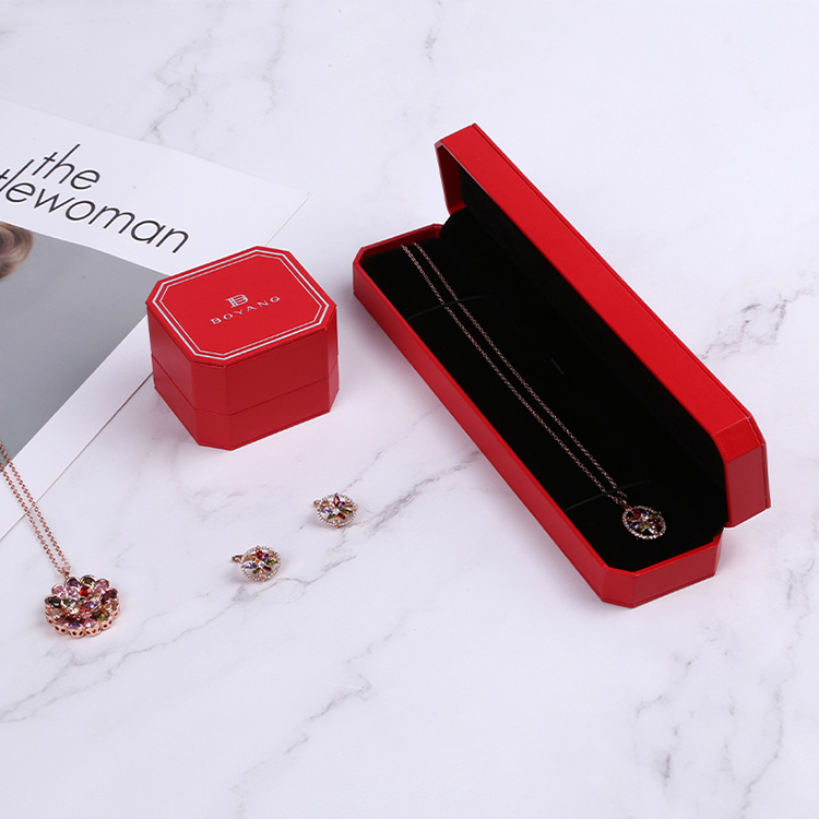 Good china supplier custom red decorative engagement ring boxes