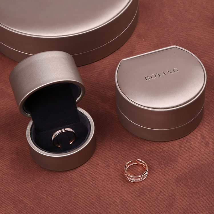 Excellent work luxury pu leather custom pendant gift box for prayer