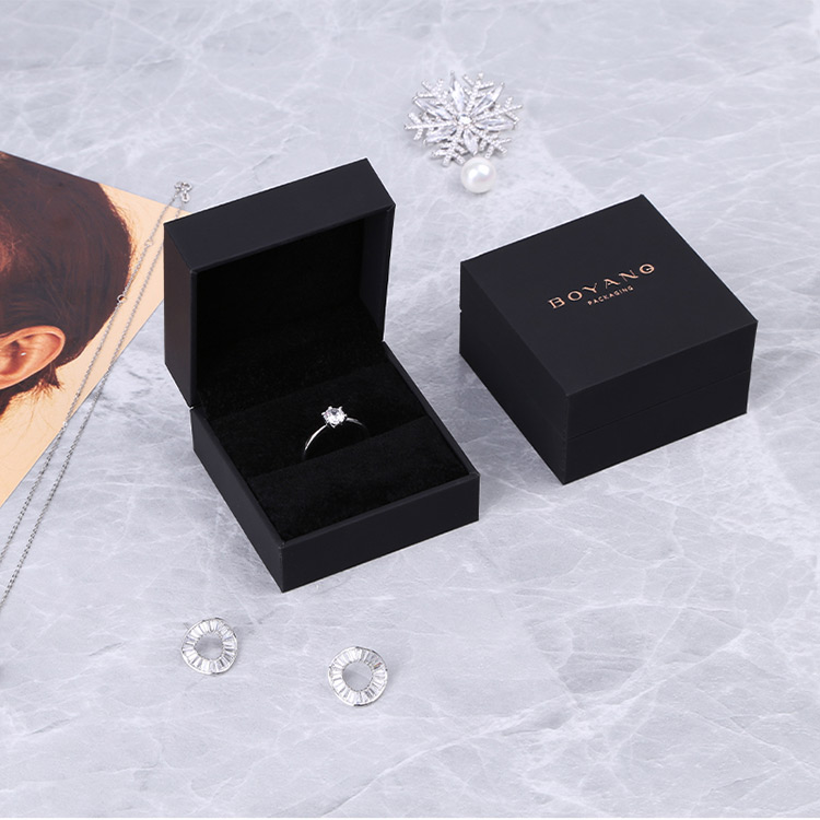 Wedding anniversary beautiful black gift custom pendant box packaging