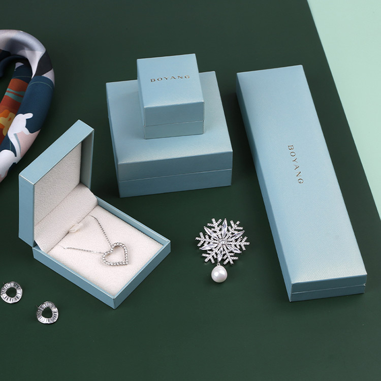 Custom luxury wholesale beautiful single bracelet gift boxes packaging