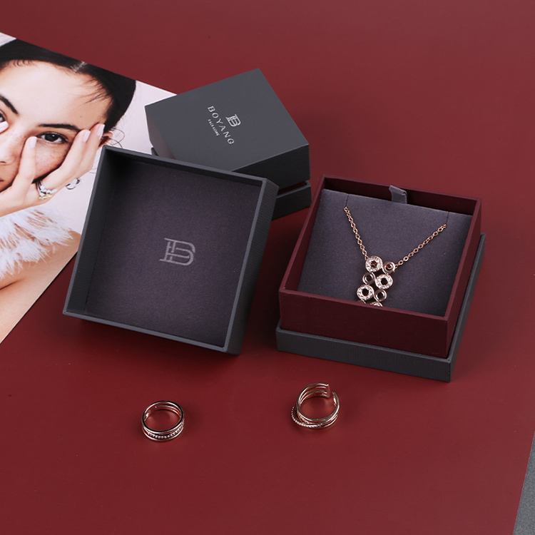 Romantic holiday custom jewelry bracelet storage gift boxes packaging