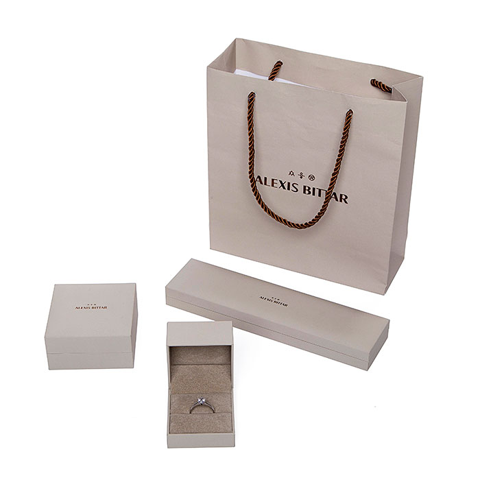 Custom exquisite jewelry box for necklaces only