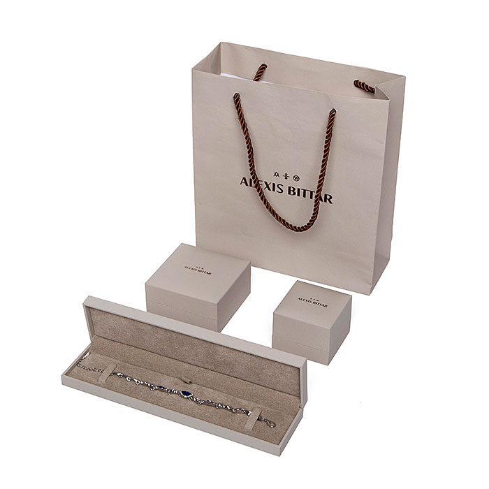 Custom exquisite jewelry box for necklaces only