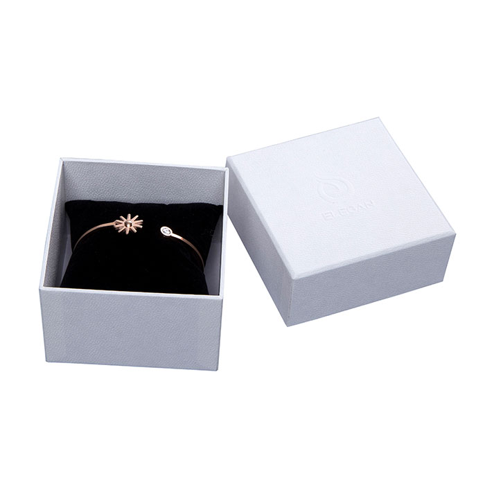Customized logo wholesale plain jewelry box