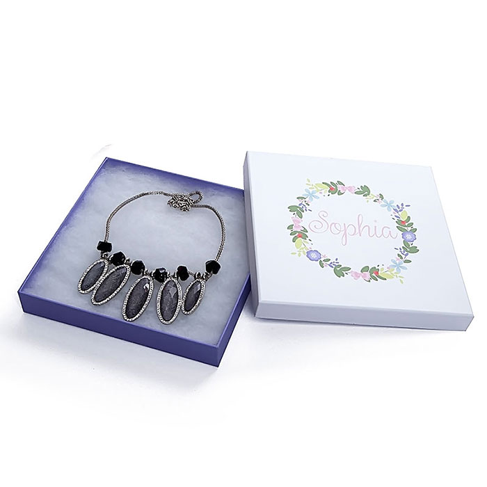 Beautiful custom jewelry present box customization