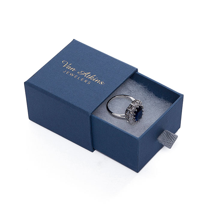 Elegant package is jewelry box, custom small jewellry box