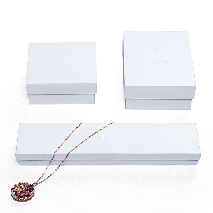 Customize a white jewelry packaging box like snow