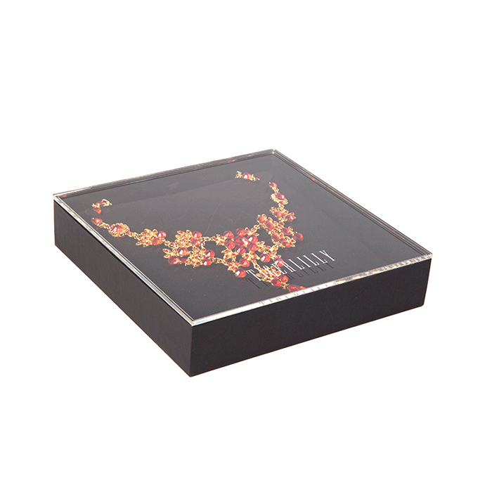 Let's have a look at the custom upgraded black jewelry box