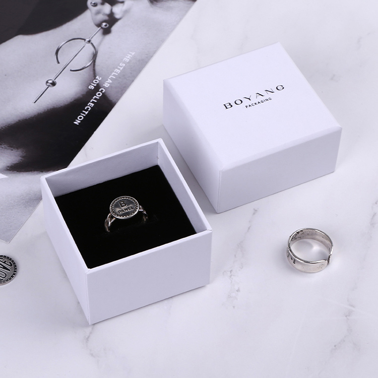 Customized printed paper jewelry box, jewelry packaging factory