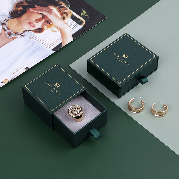 Custom delicate jewelry box for bracelets factory